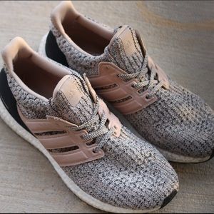 Ultra Boosts (adidas)